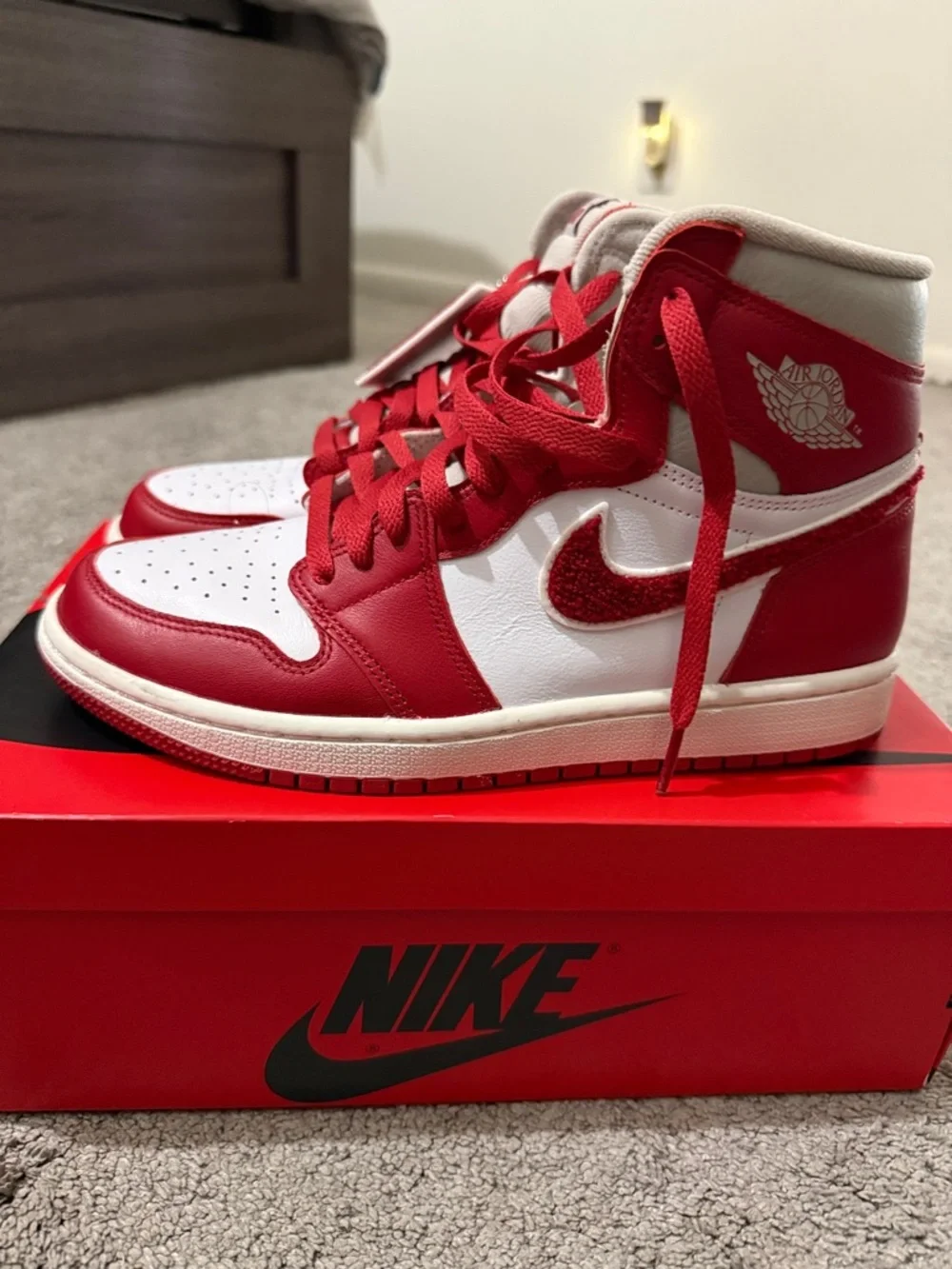 Women’s Air Jordan 1 Retro HI OG size 9 - Picture 6 of 8